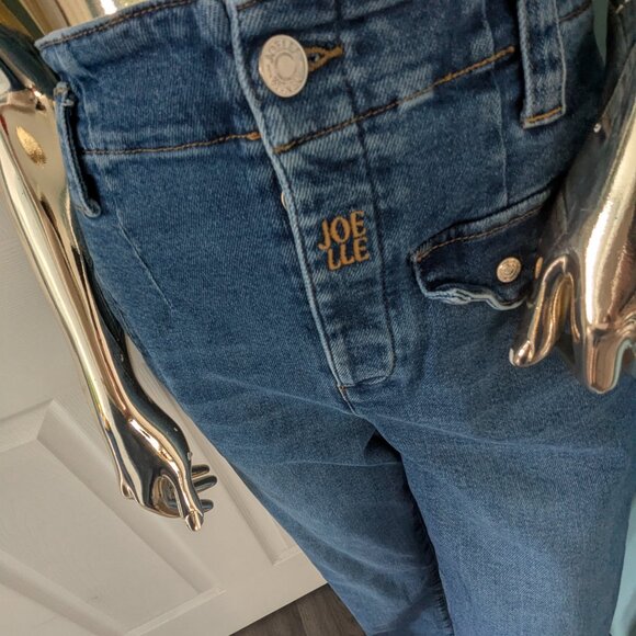 Joelle Jeans - Picture 5 of 11